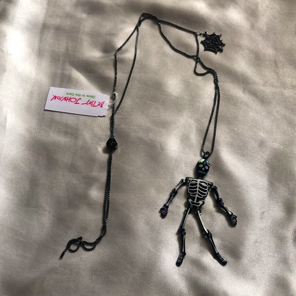 Betsey Johnson Hematite Tone Glow in The Dark Skeleton Pendant Necklace NWT - Picture 12 of 16